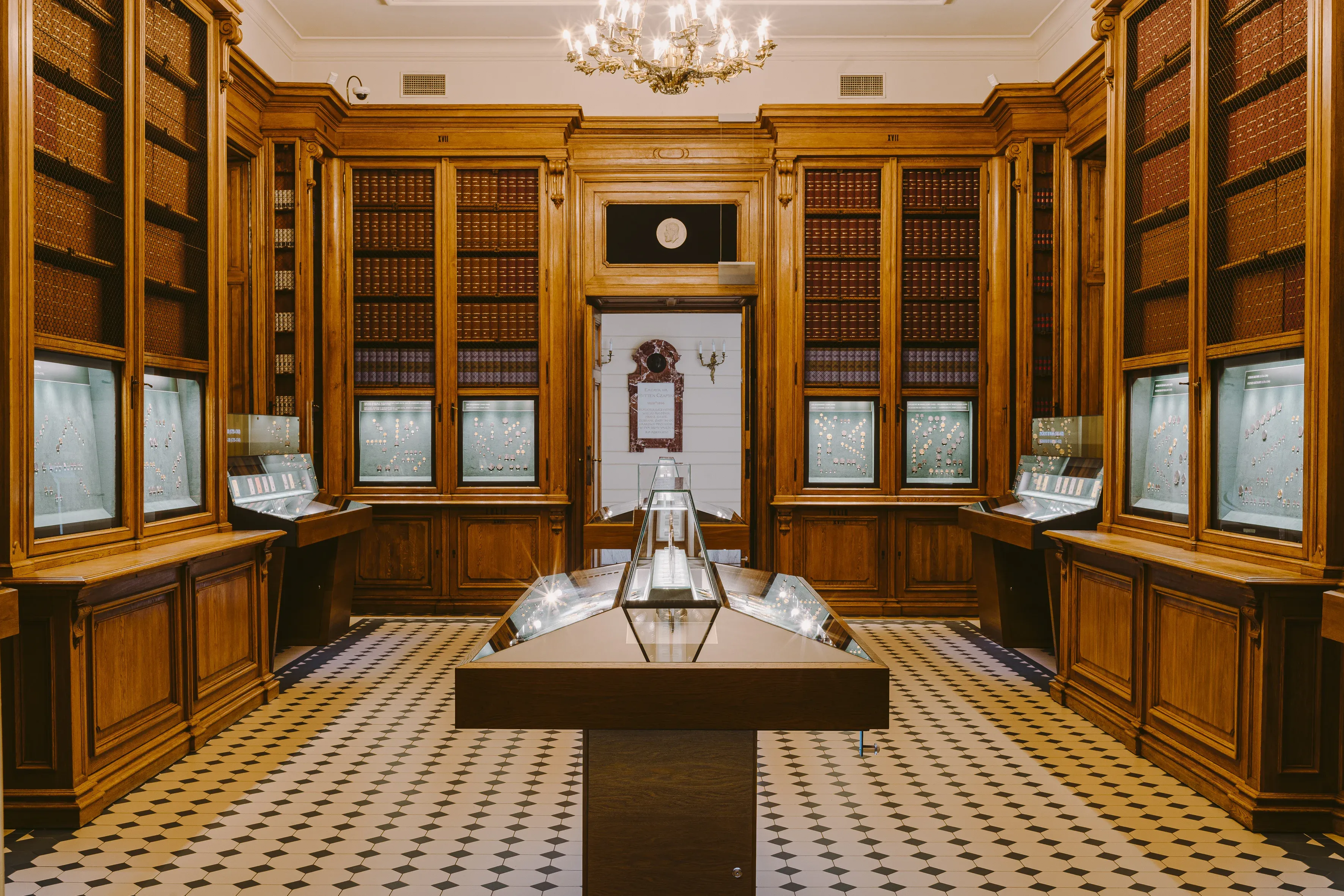 Muzeum-im.-Emeryka-Hutten-Czapskiego-Oddzial-MNK-fot.-studio-Pion-3.webp